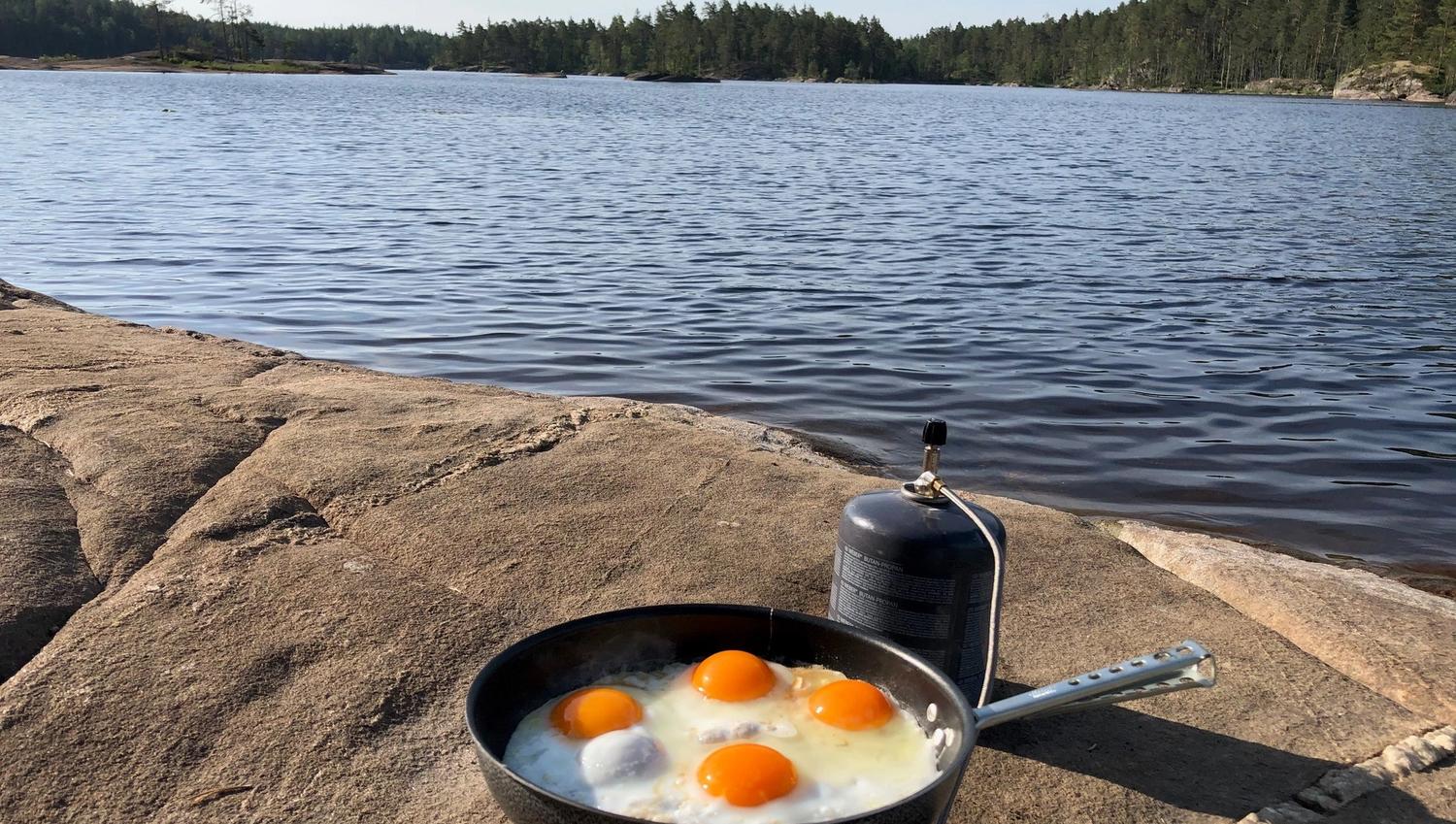 Frokost ved vannet