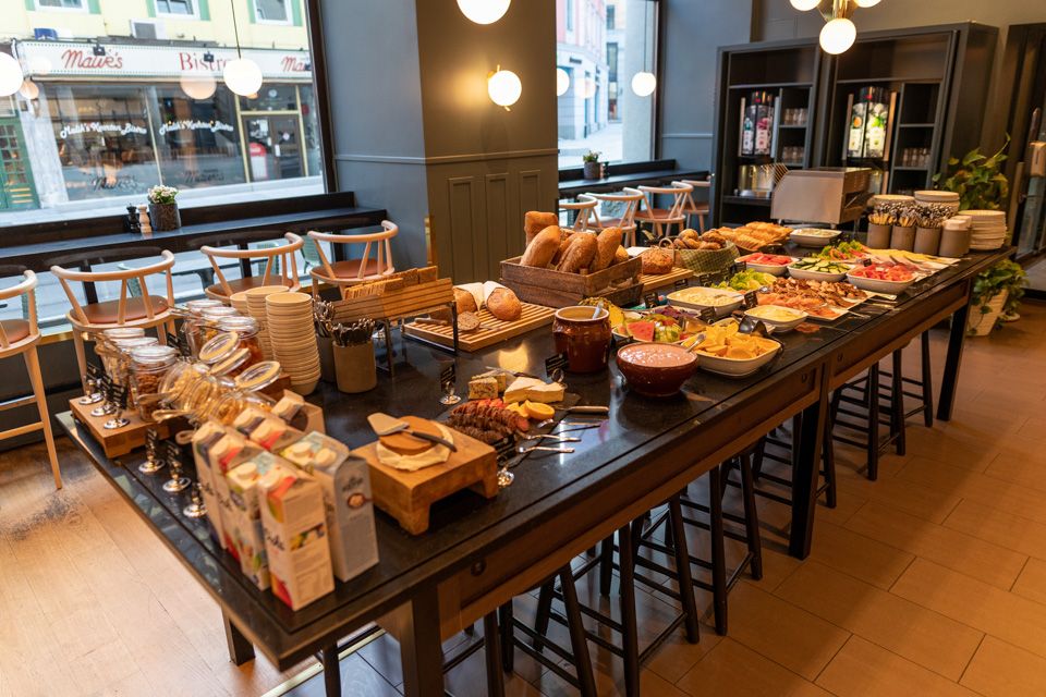Breakfast buffet at Kaffistova. Hotell Bondeheimen, Oslo. Photo