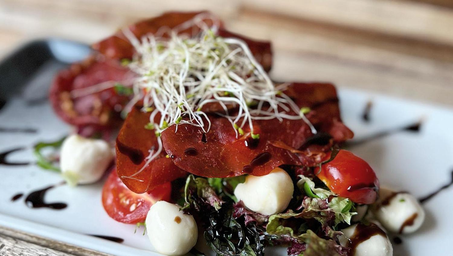 Nydelig lunsjsalat hos Matfatet