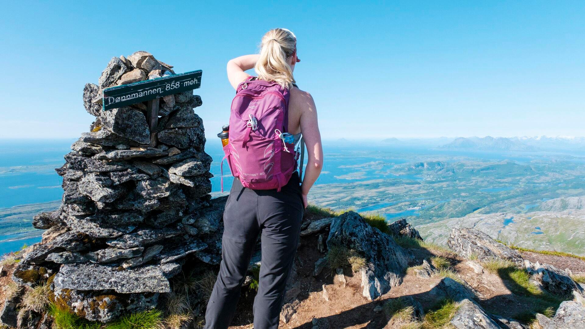 Guided mountain tours on Dønna and the Seven Sisters