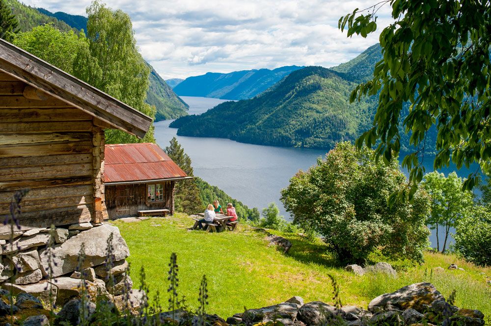 Rui Square with a view of the Telemark Canal