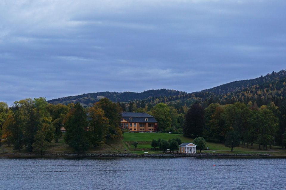 Et lite hus ved Bogstadvannet.