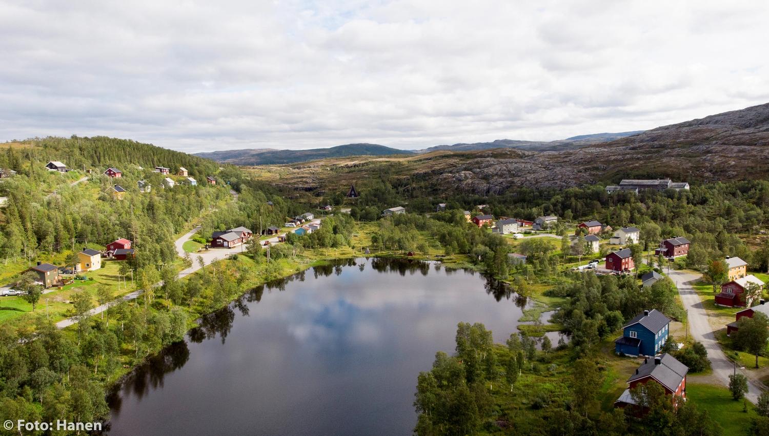 Oversiktsbilde/dronebilde over Skorovas i Namsskogan