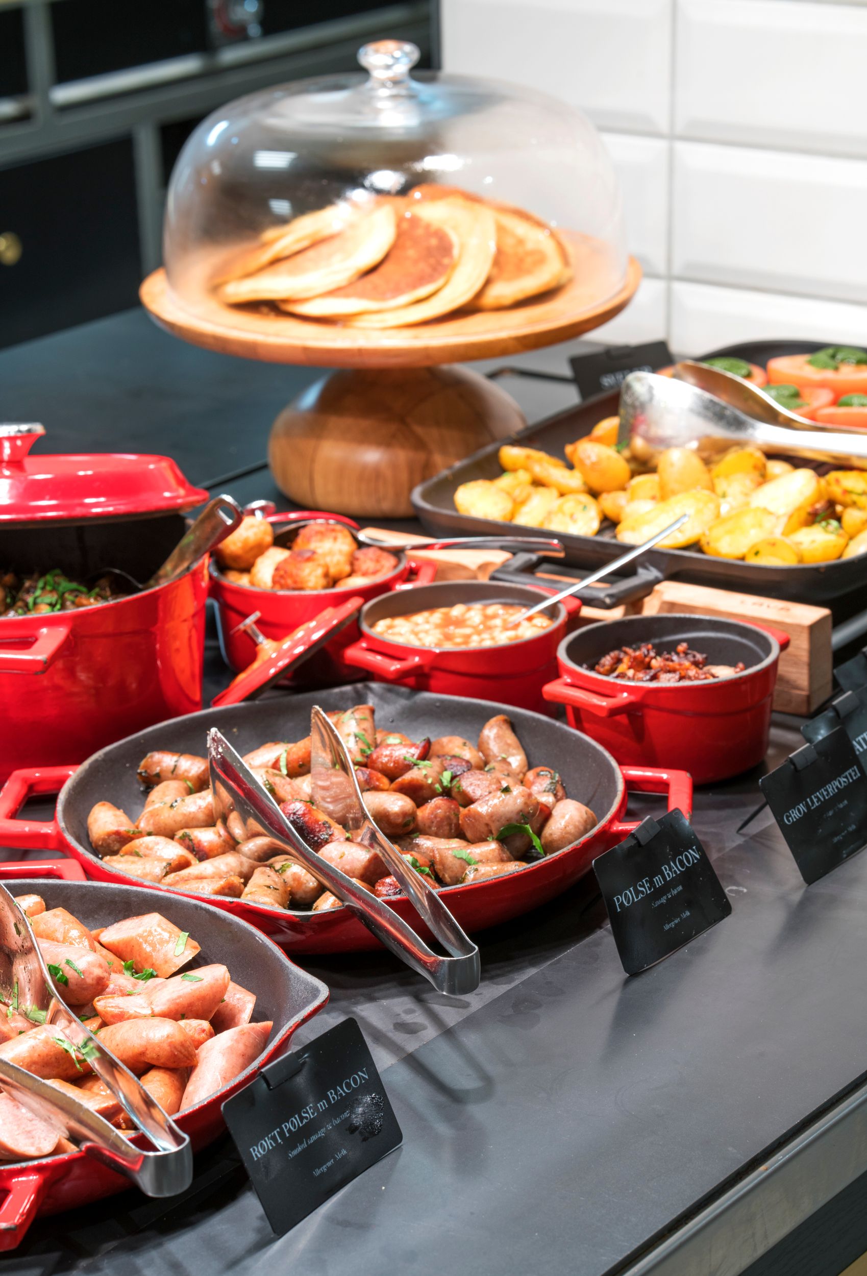 Warm food at the breakfast buffet