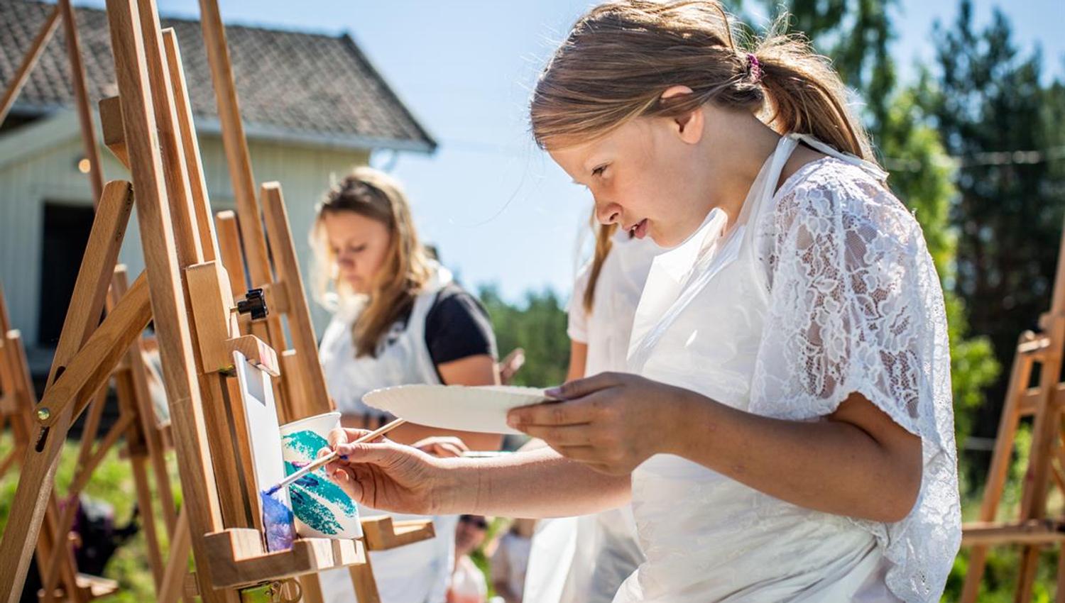 Kunstaktiviteter for barn på Klevfos