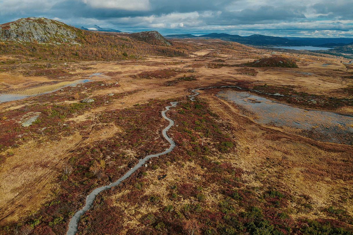 Luftfoto av Beitostølen Trail Arena mot Knausen