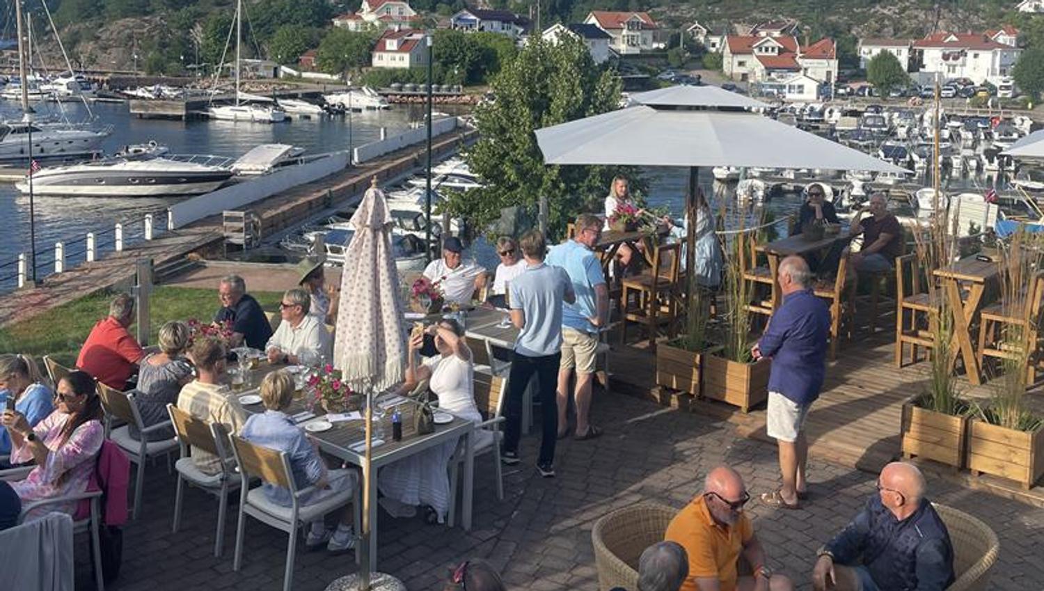Terrasse med gjester