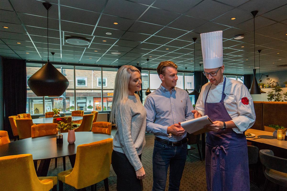 Central To Runde Bord, kjøkkensjef