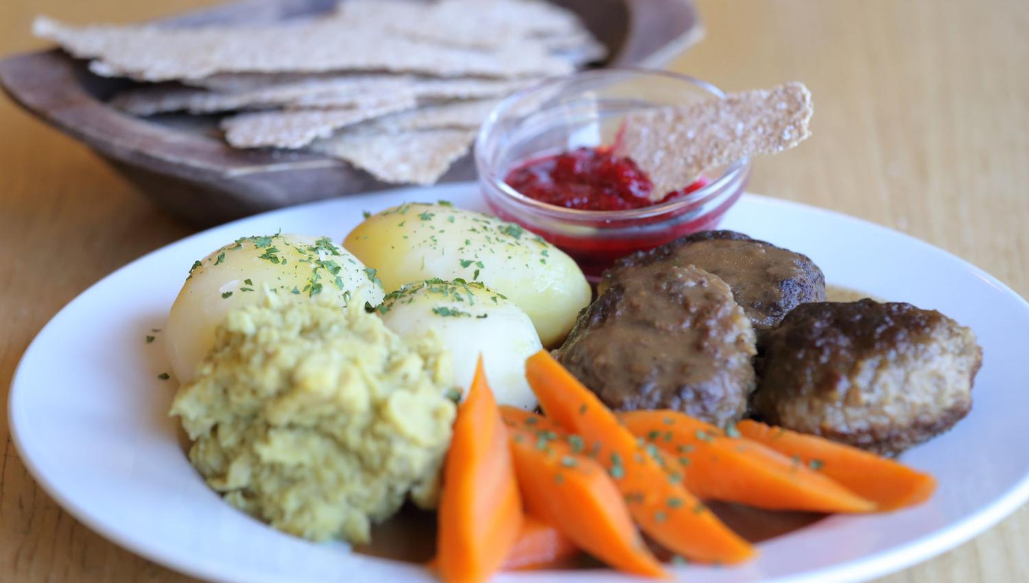 Kjøttkakemiddag, museumskafeen ved Norsk Skieventyr.