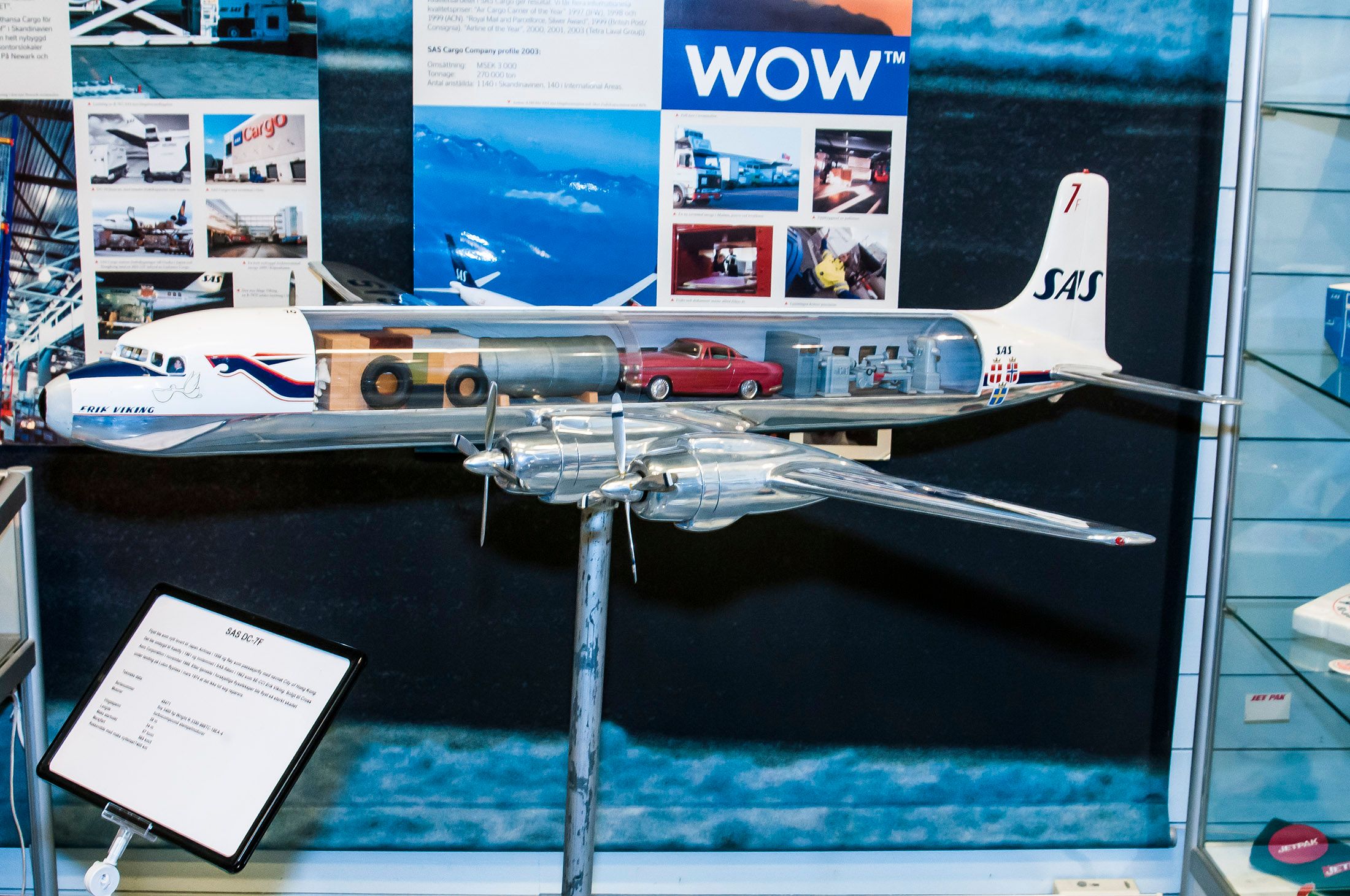 SAS museet - fly modell av et fraktefly