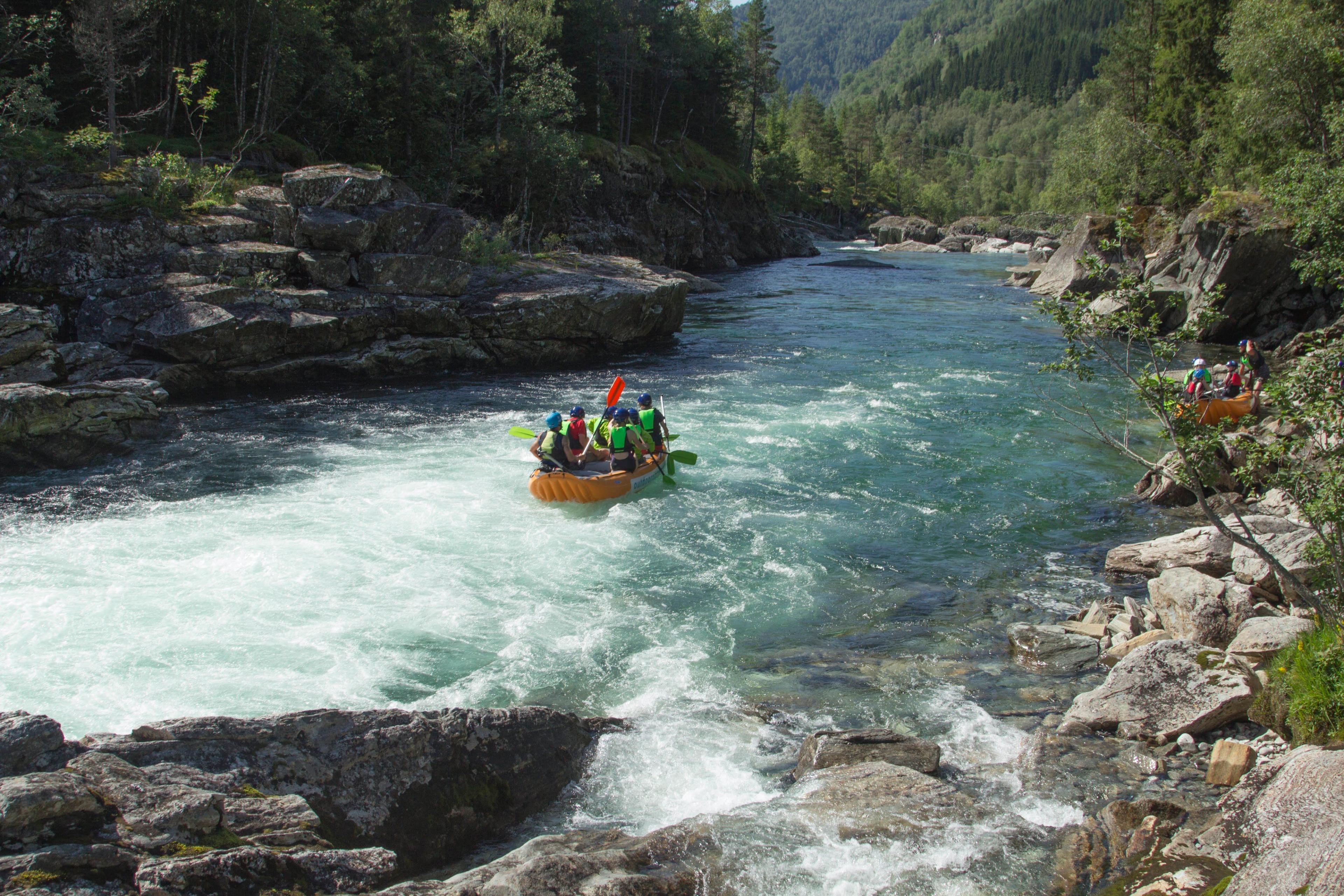 Whitewater Rafting - Raundalselva, grade 3, Outdoor Norway 