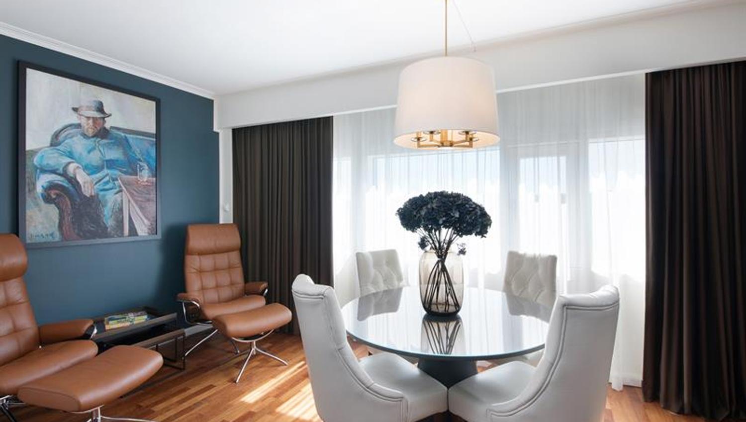 Munch Suite at the Radisson Blu Plaza
