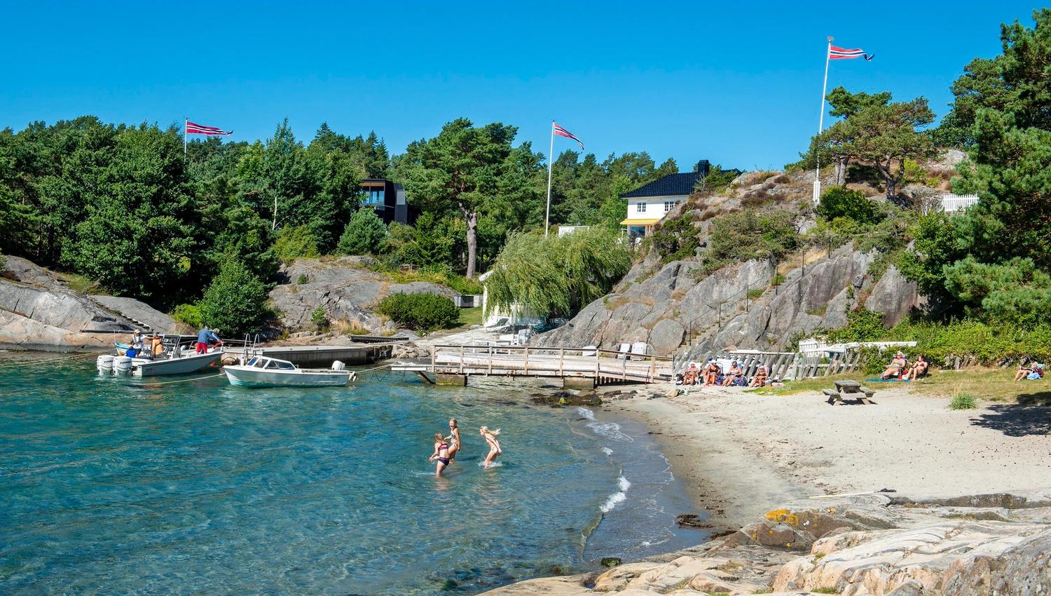 En av badestrendene i Stølsviga - Hisøy i Arendal