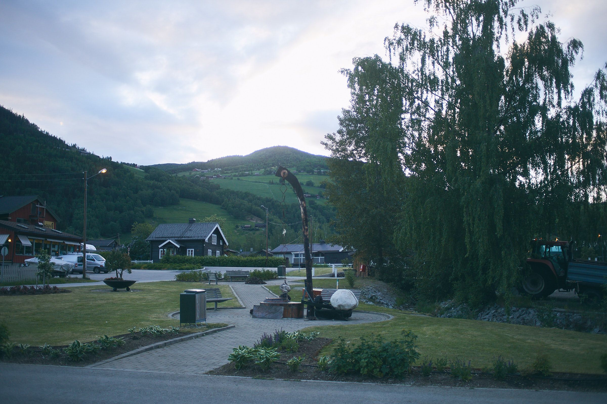 Stedskunst.no-Gudbrandsdalsvegen-21-06-11-370-Kunstlandskap_Gudbrandsdalen-Foto_Ola_Rindal
