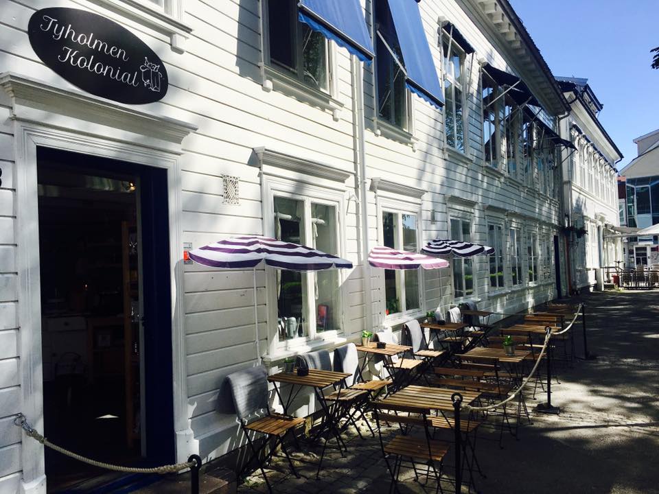 Tyholmen Kolonial fra utsiden