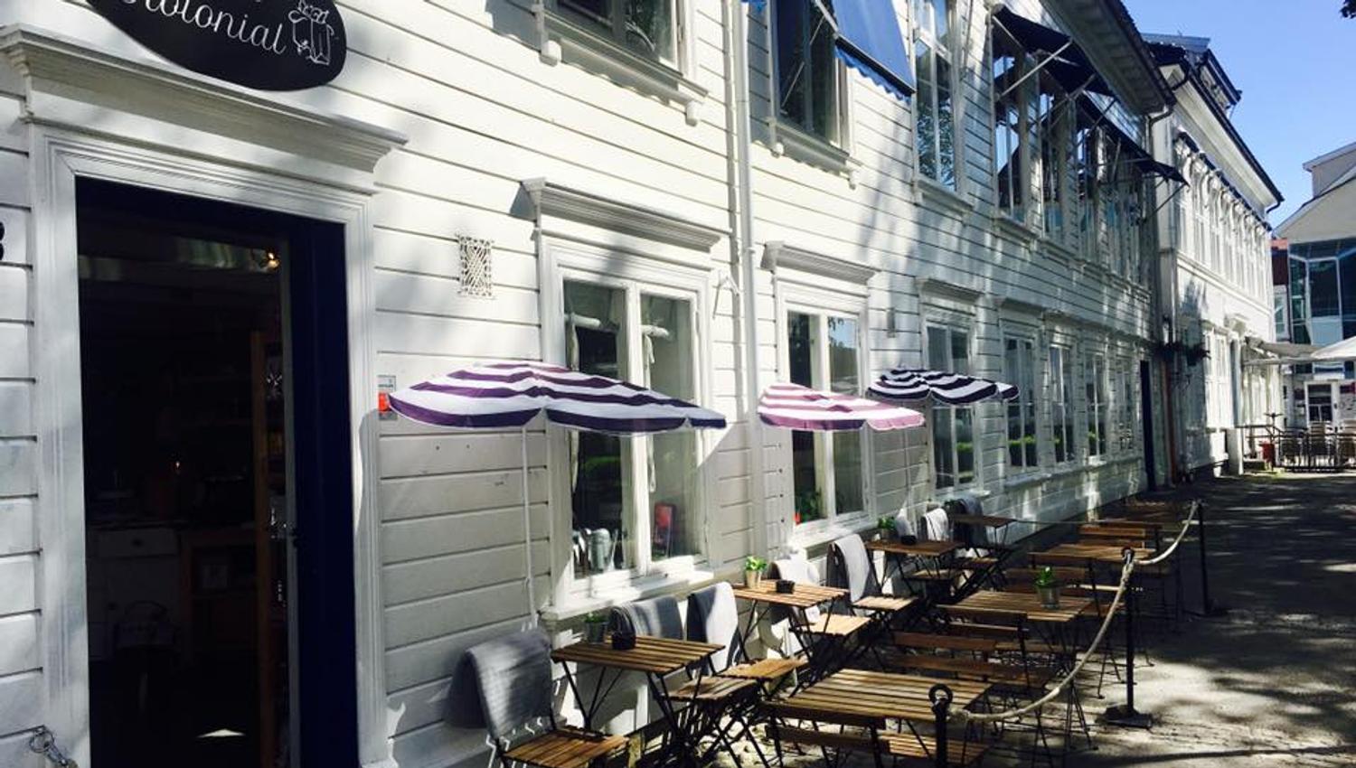 Tyholmen Kolonial fra utsiden