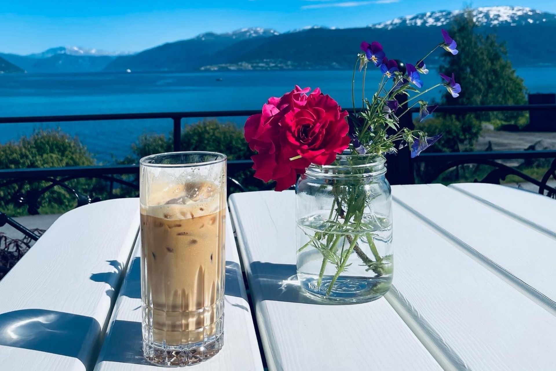 Balestrand Hotell - food & drink