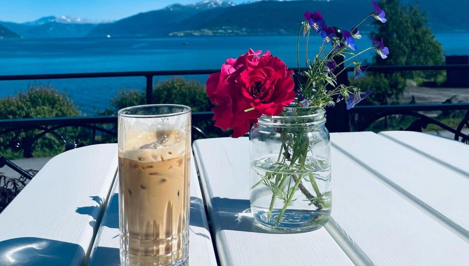Balestrand Hotell - food & drink