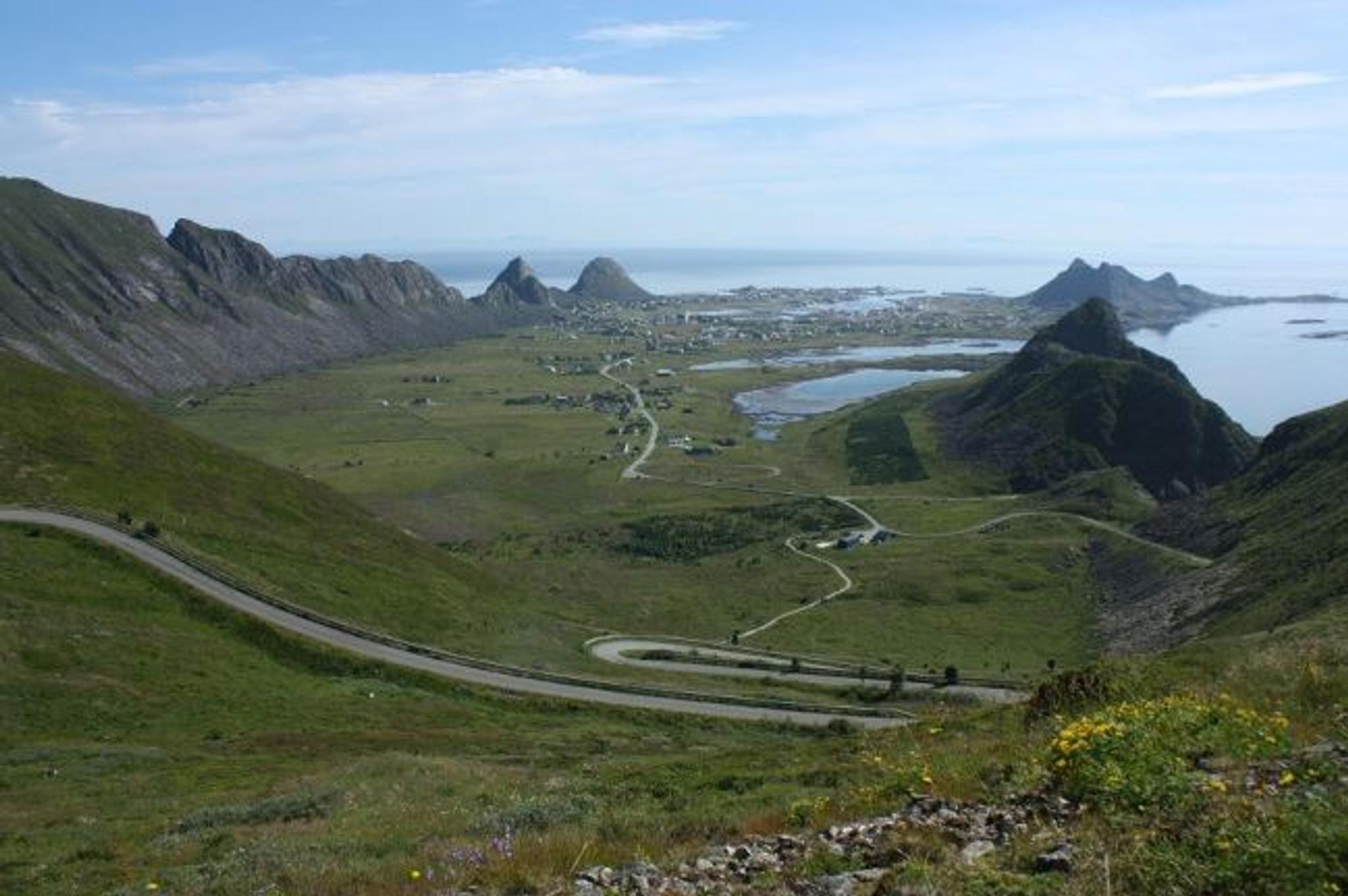 Utsikt fra Håheia på Værøy