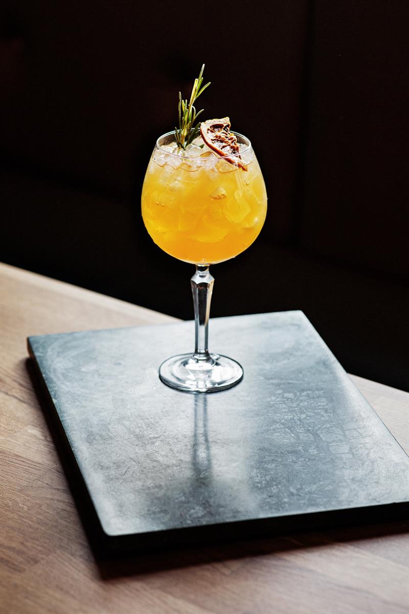 Detail photo of a drink.