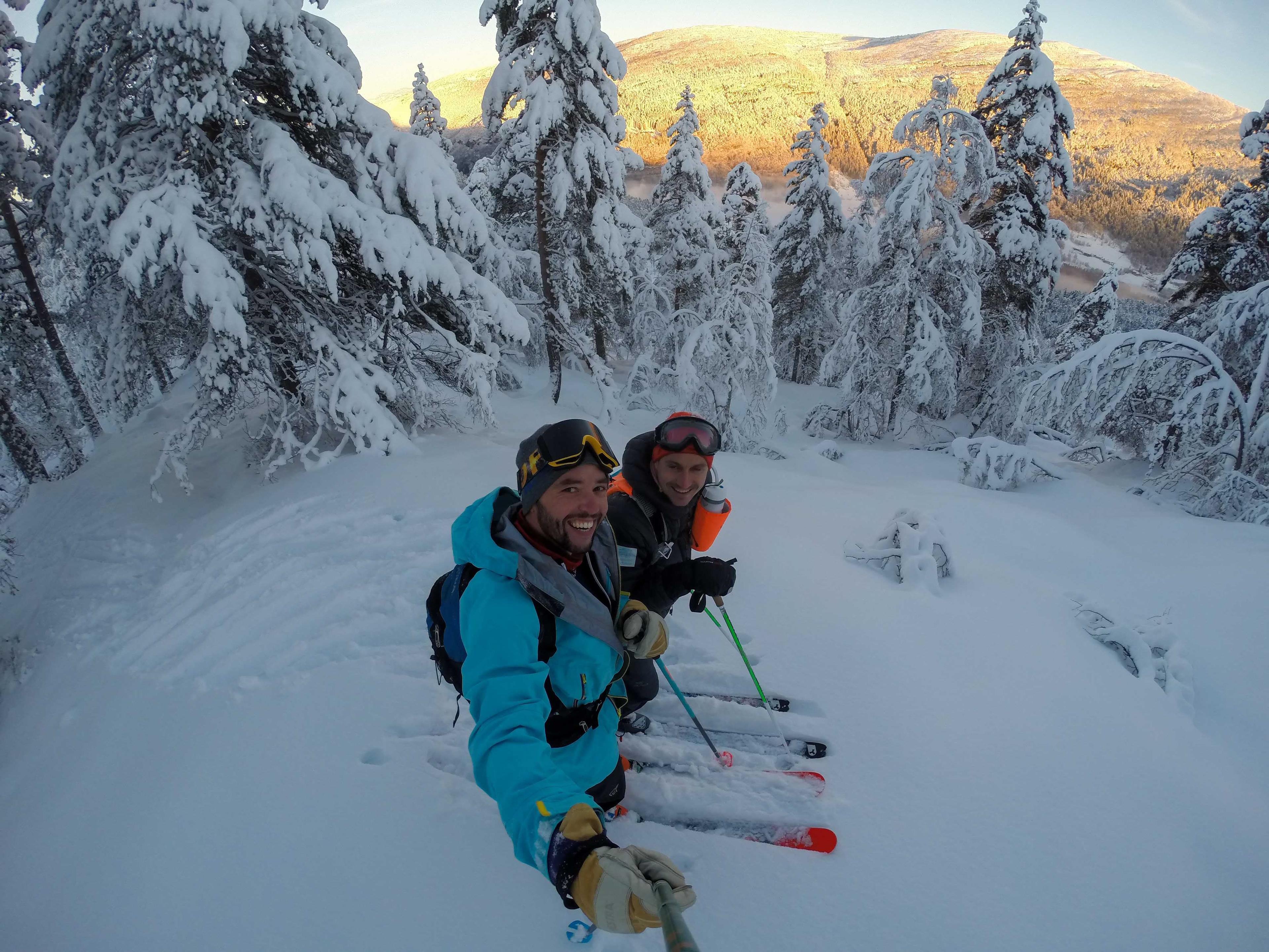 Guided backcountry ski trip for beginners - Outdoor Norway