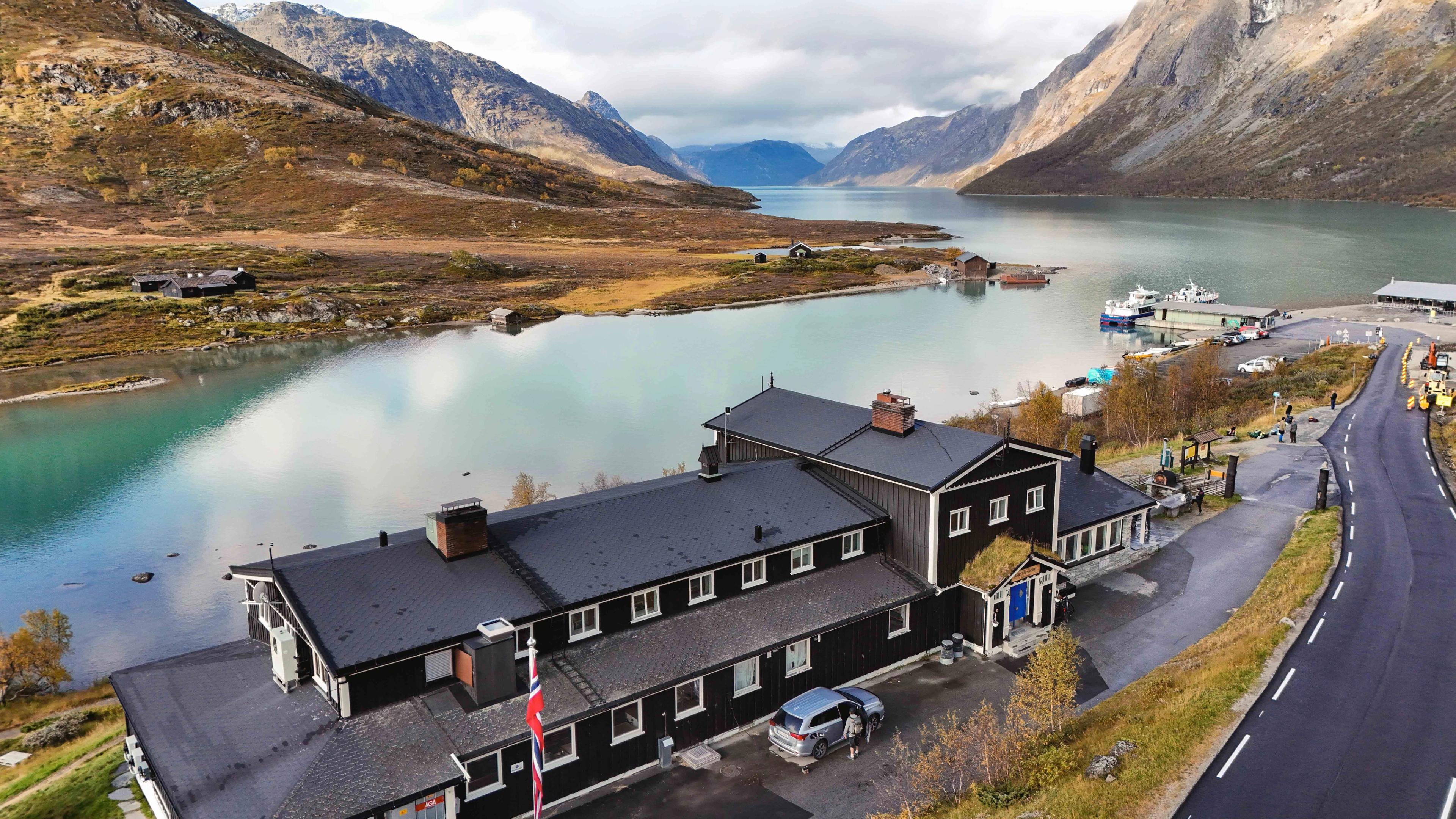 Gjendesheim Tourist Lodge