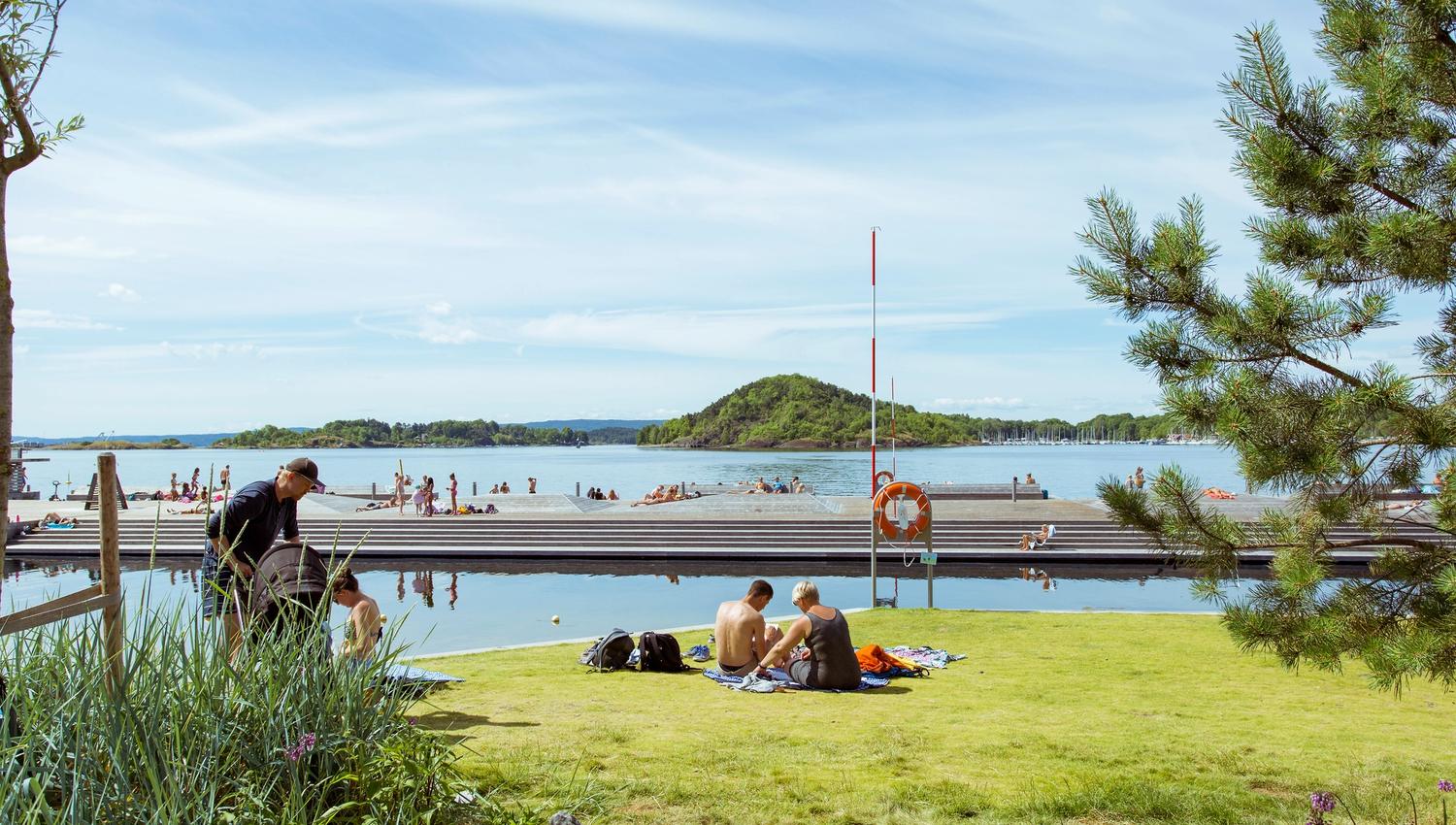 gressplen ved sjøbadet