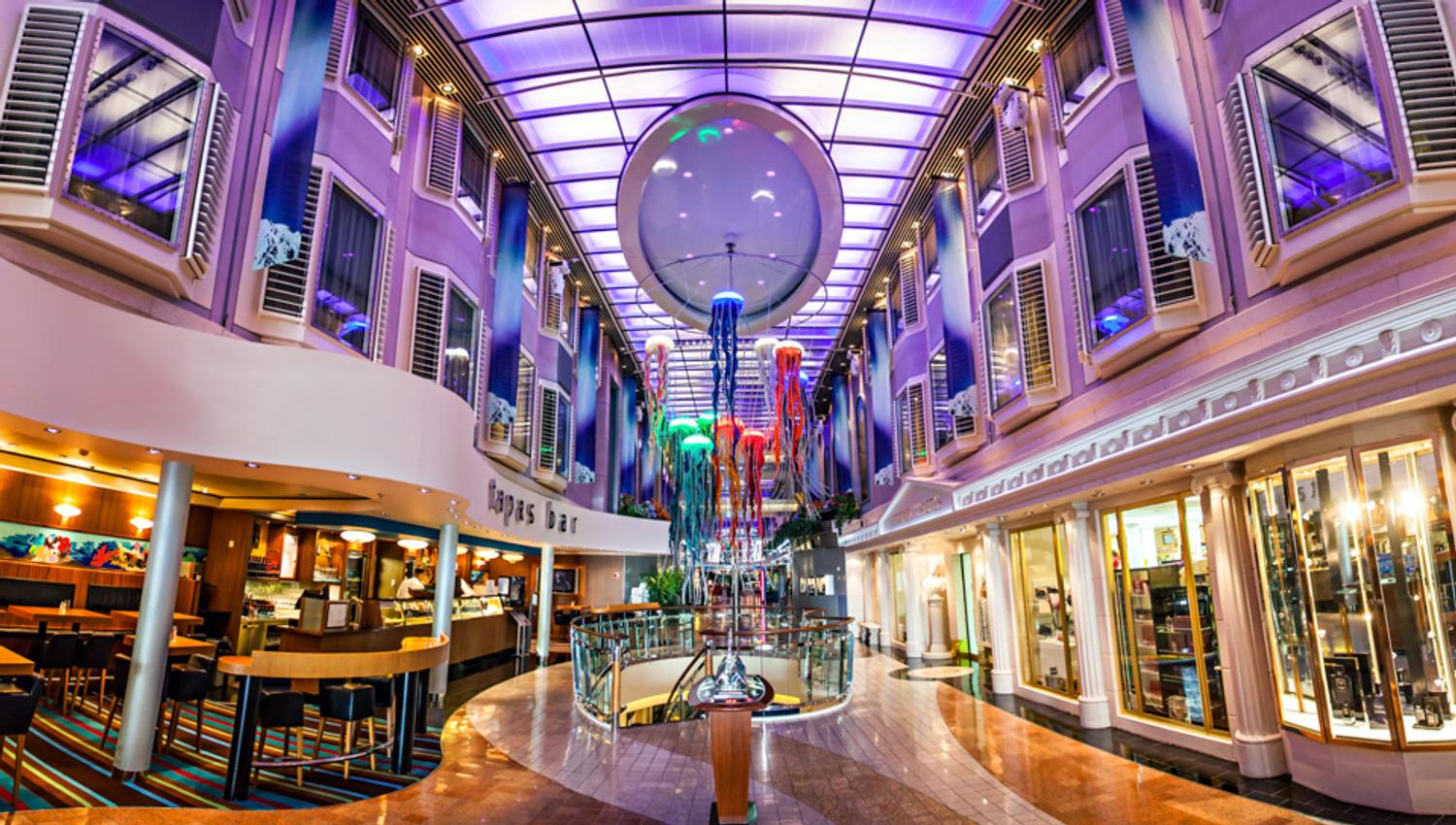 Color Line Promenaden