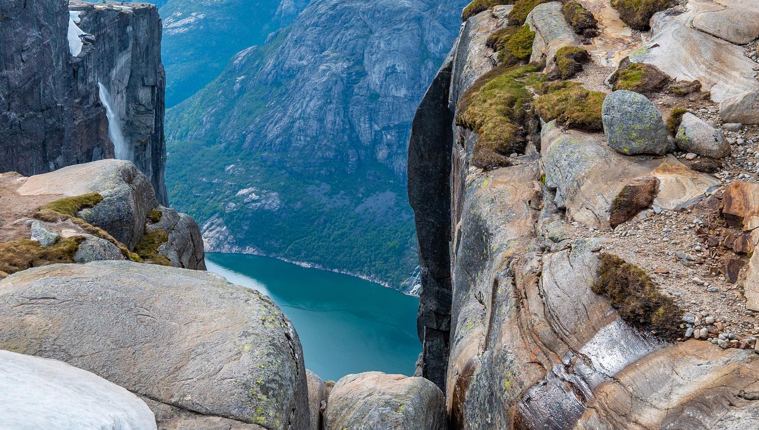 Sesongen for turen til Kjerag varer fra juni til september