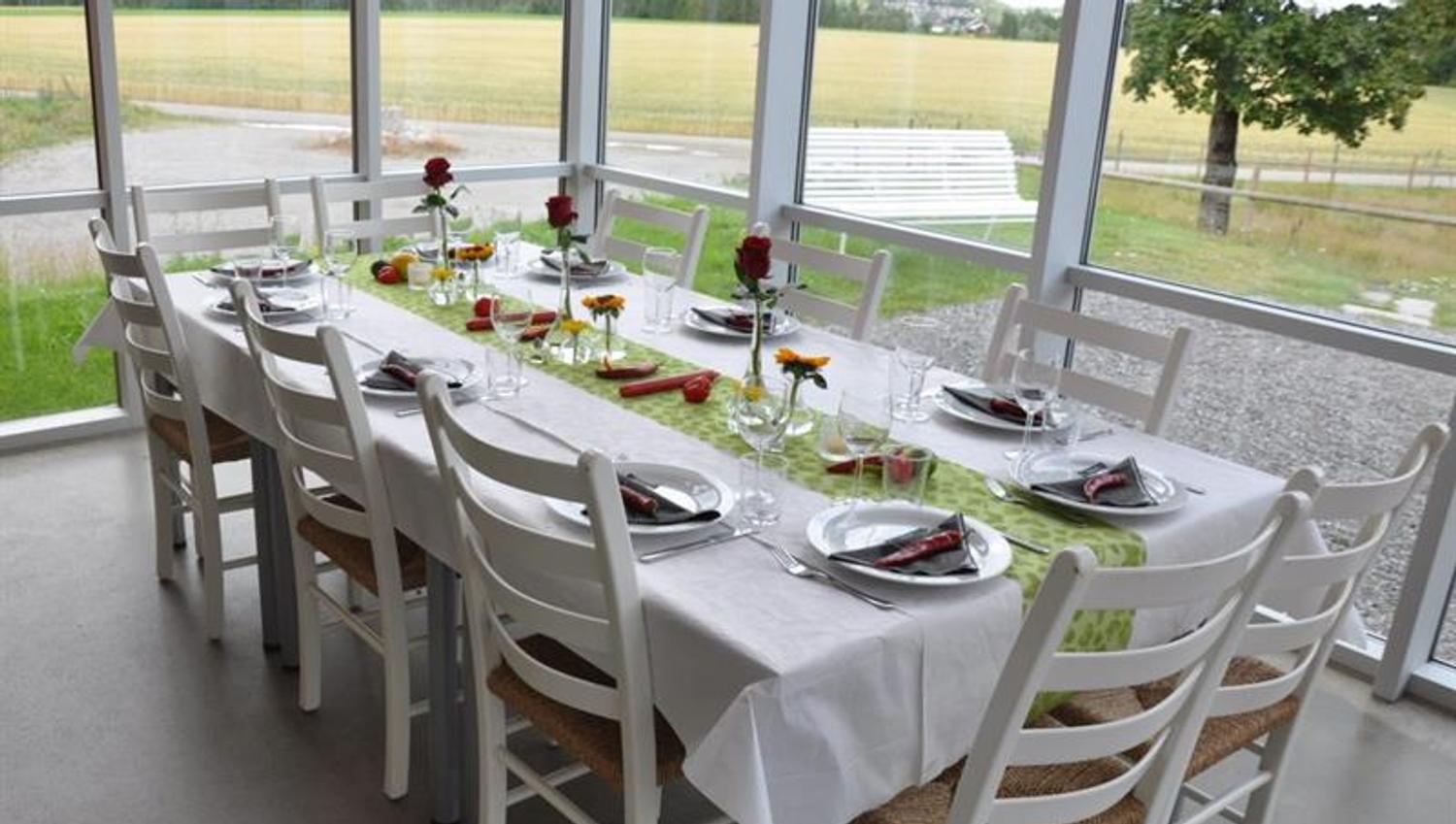 Spisebord i glasshus