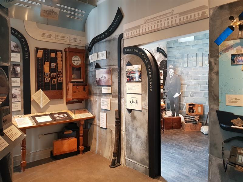 Interaktiv utstilling på Kraftmuseet som viser utviklinga av den norske vasskraftindustrien, med historiske gjenstandar.