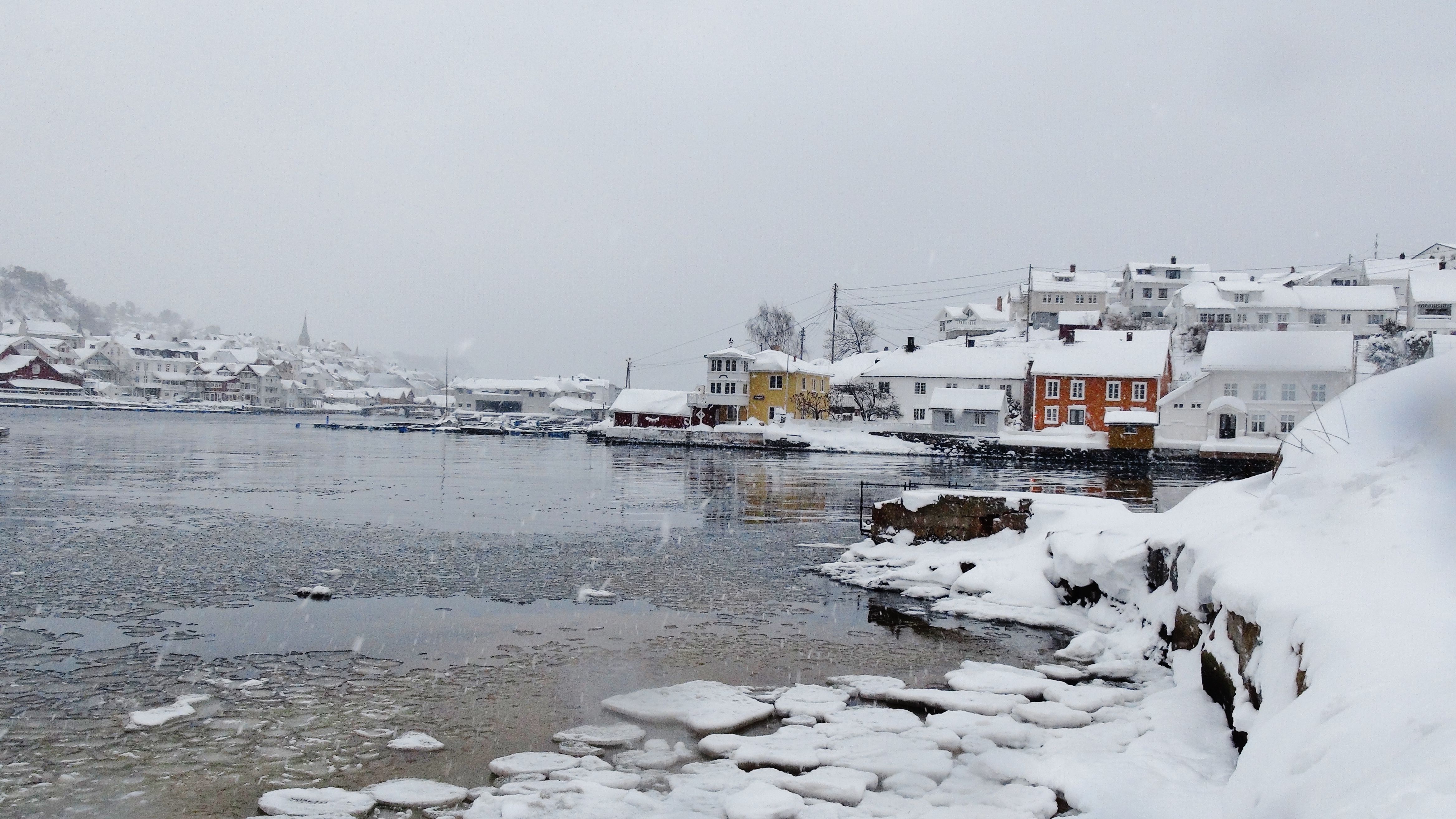 Blikk mot Øya, Gunnarsholmen