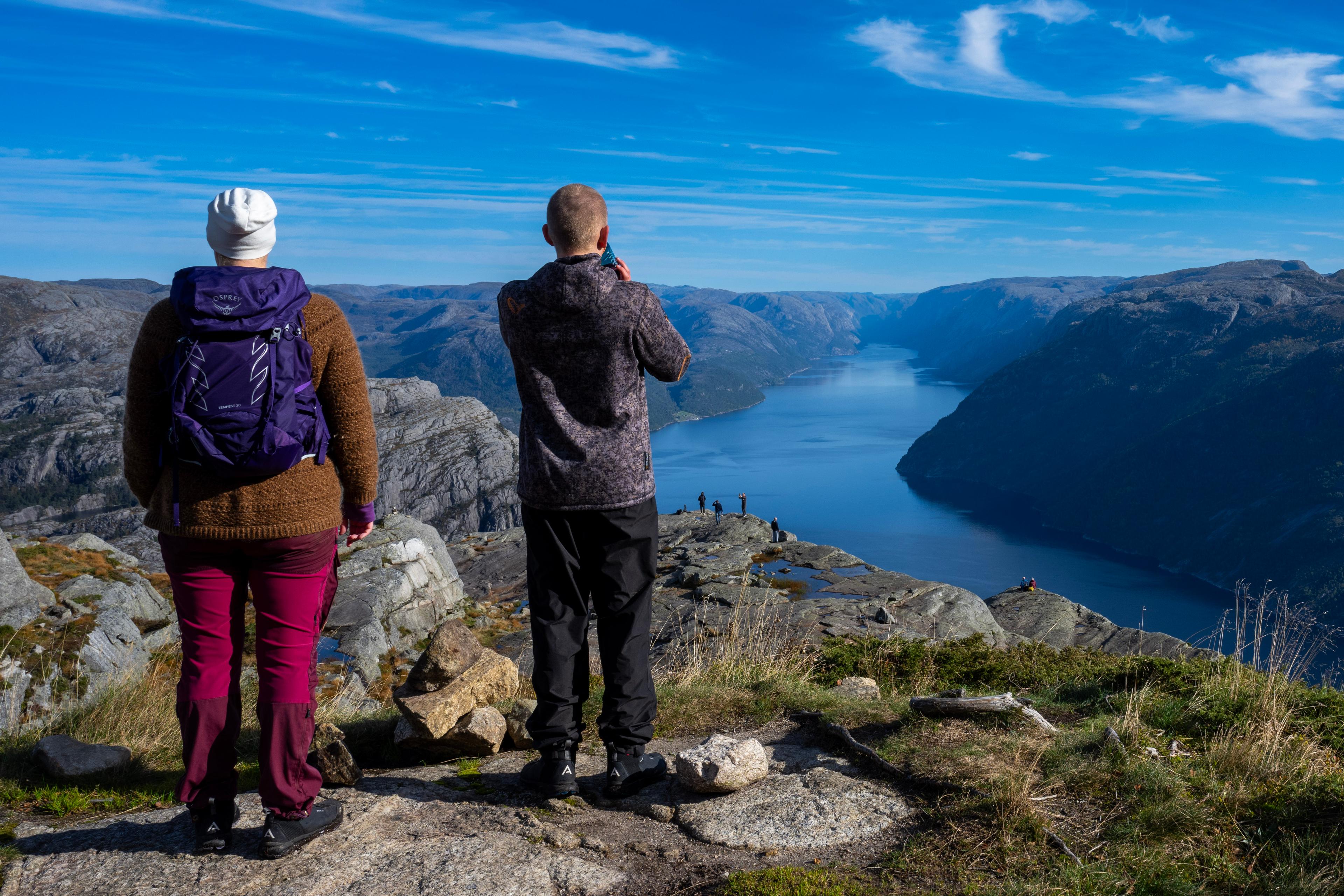 Guided hike to Preikestolen