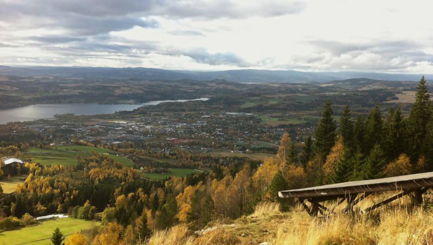 Utsikt ned mot Brumunddal