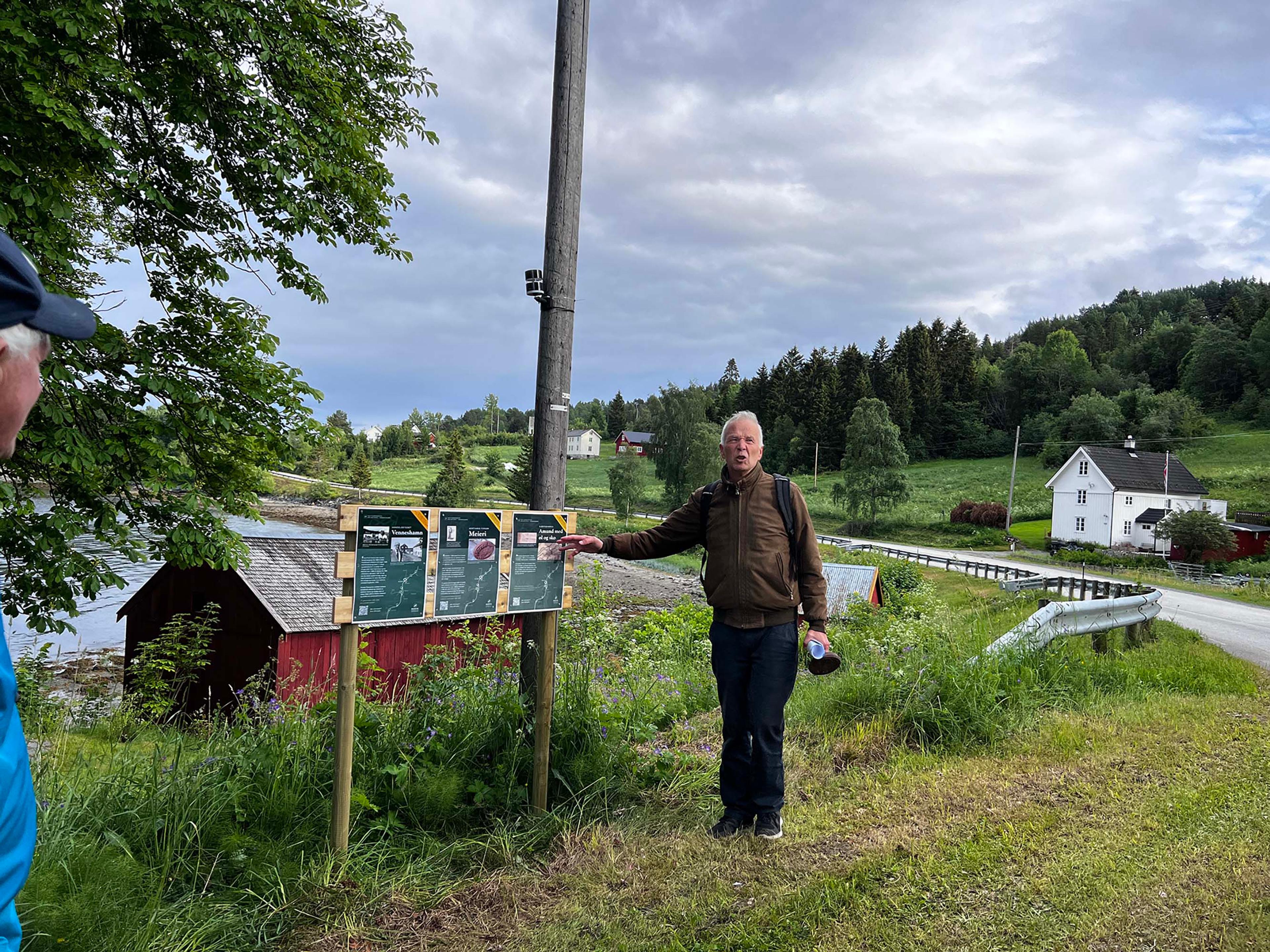 Asbhørn Kalsen v/Inderøy Landhanelsmuseum /  Kulturminnevandringen Selsethvika/Venneshamn
