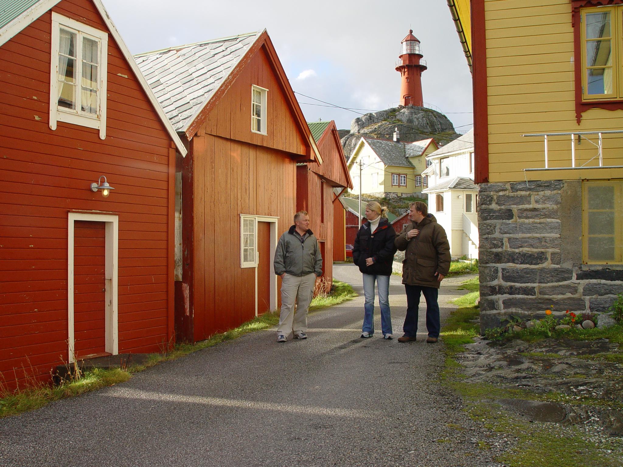 Round trip wiht public bus from Molde to Ona island