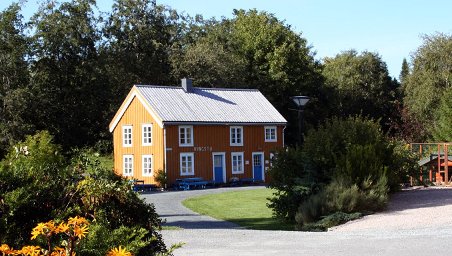 Ringstu i Muustrøparken, det eldste beavarte huset i Straumen.