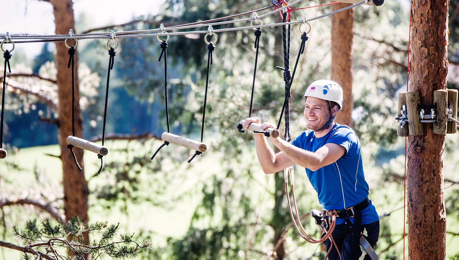 Helgøya Klatrepark i Ringsaker