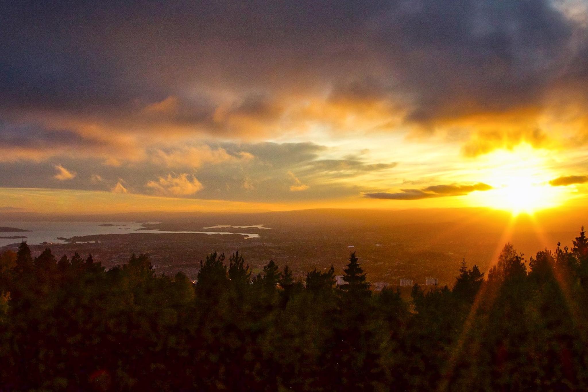 solnedgang over oslofjorden og nordmarka