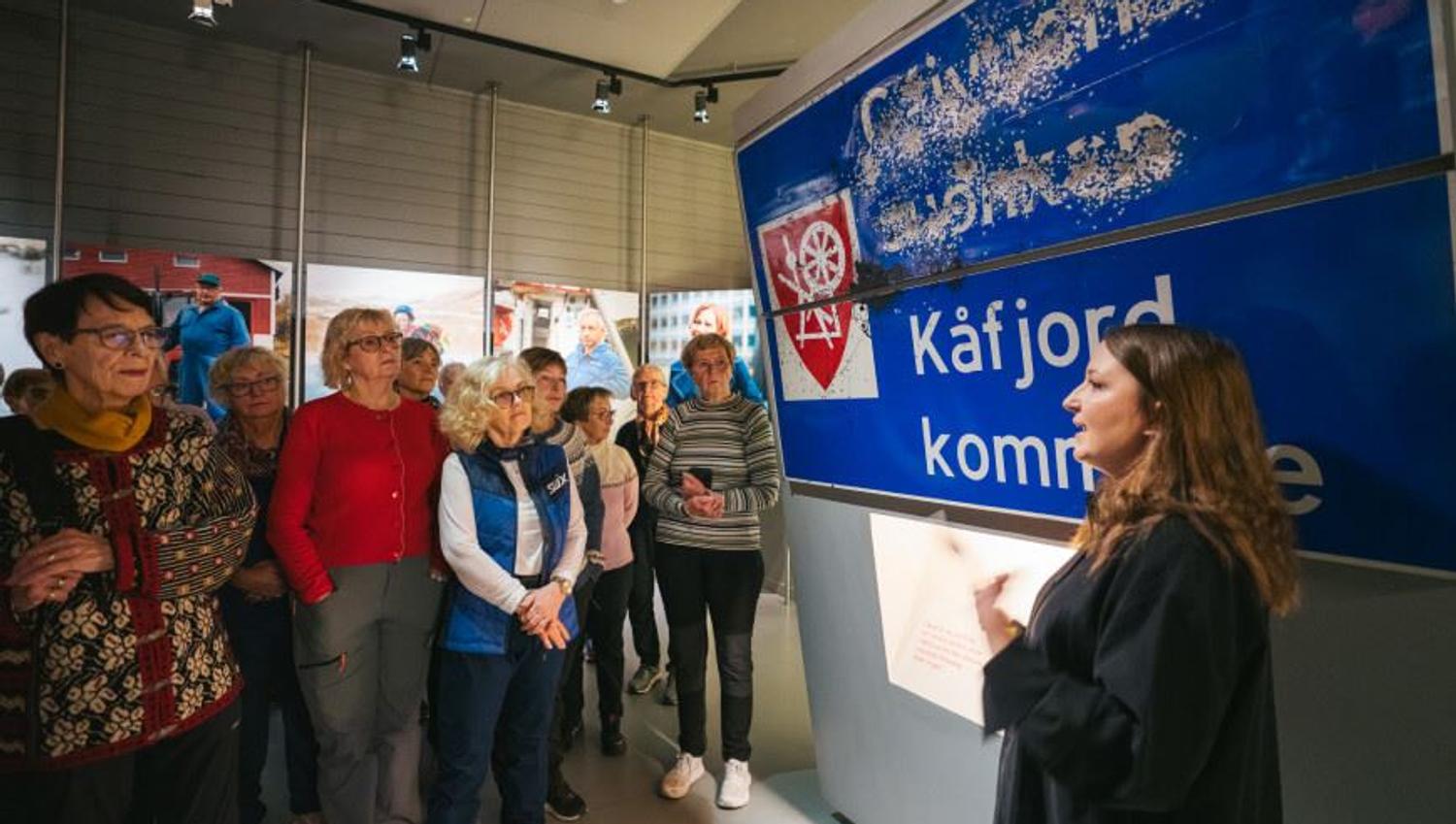 Guiding i utstillingene på Norges arktiske universitetsmuseum i Tromsø
