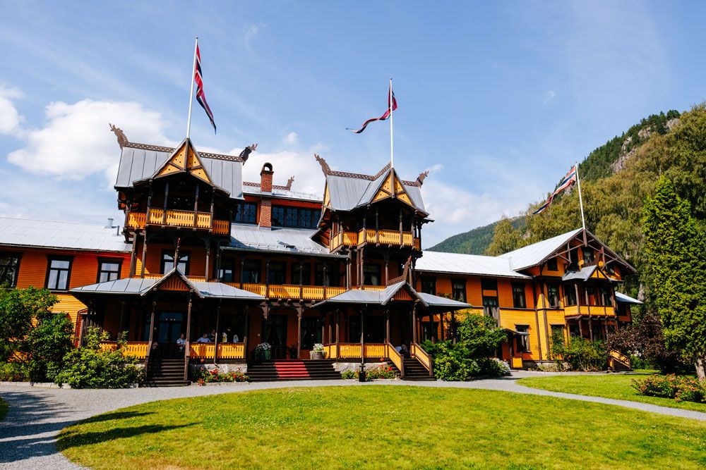 fassaden til Dalen Hotel