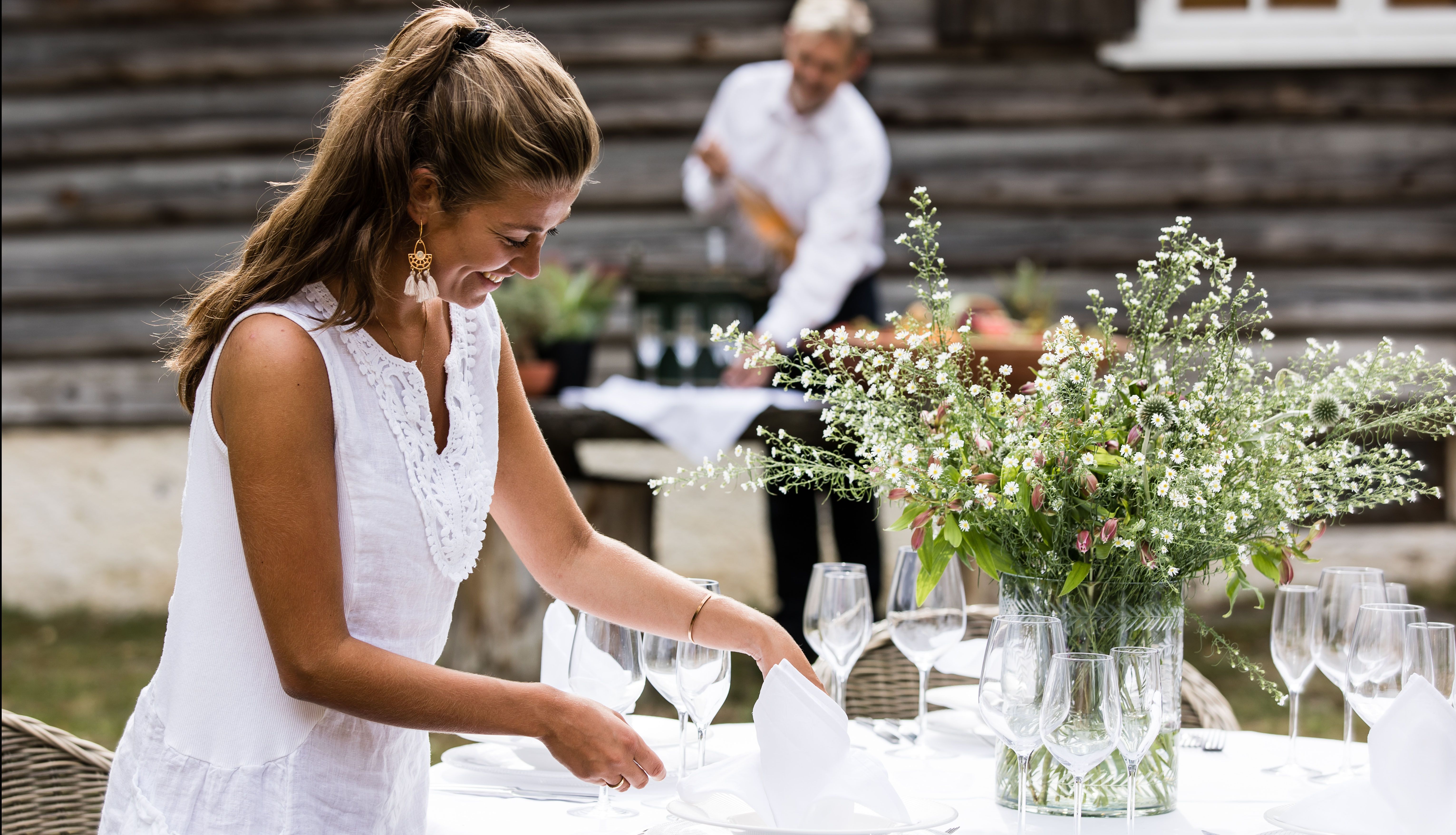 Klækken hotell - bord pyntes