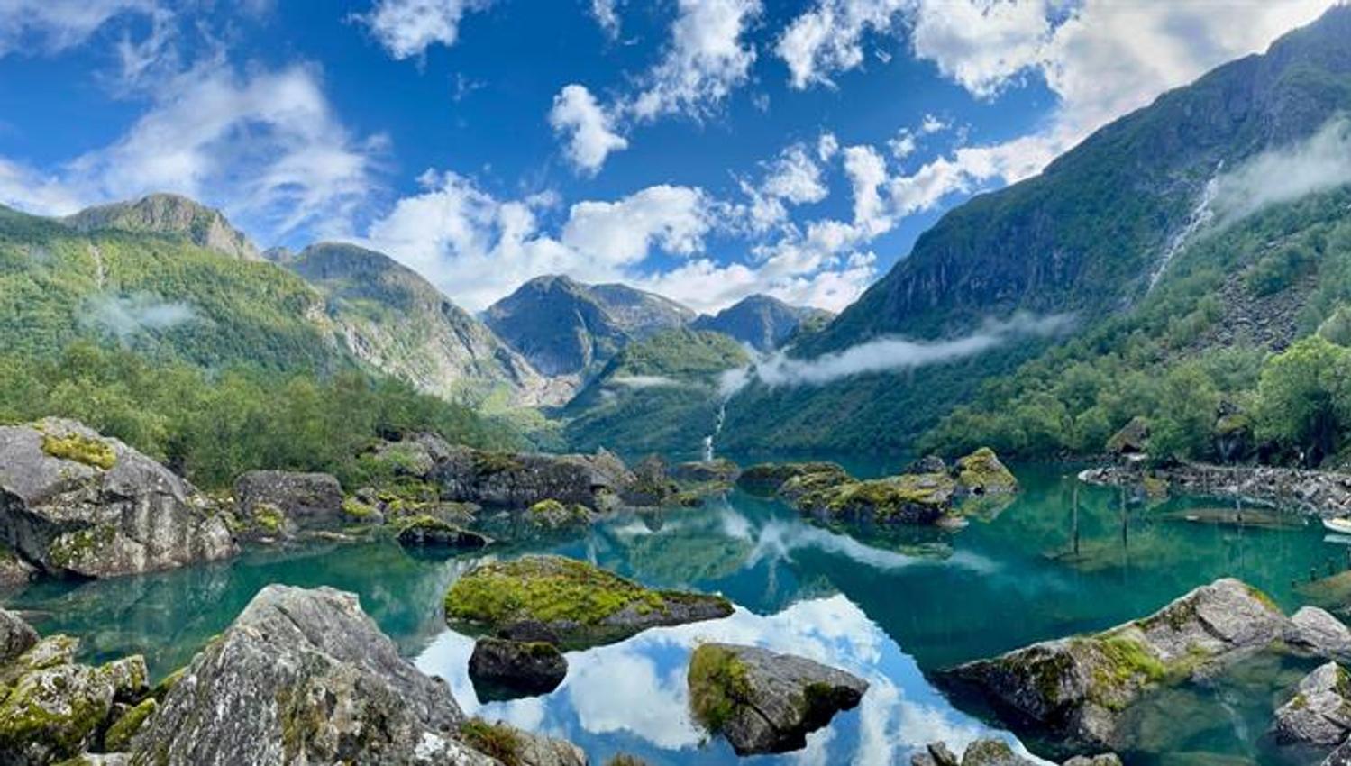Bondhus Glacier Lake - Bondhusvatnet