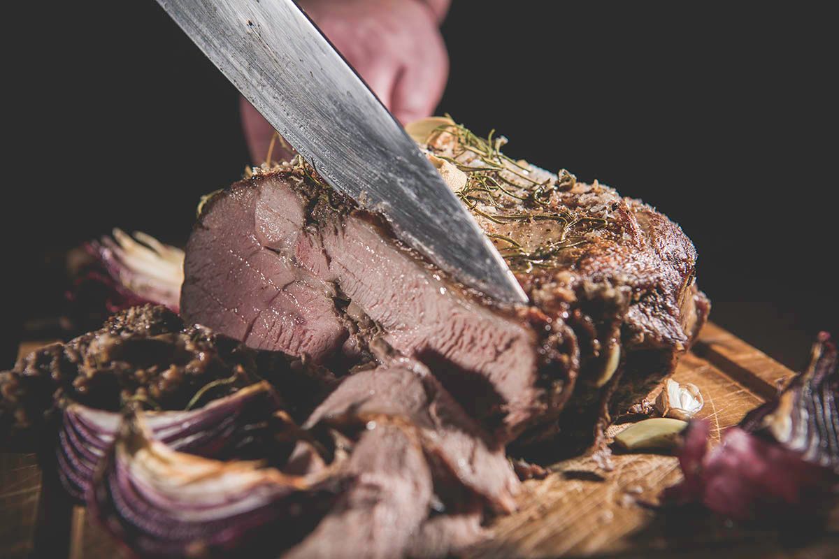 Tyinlam er naturbasert lammekjøtt, og det er høyfjellene i Valdres som gir oss så gode råvarer med smak, kjøttfylde og næringsinnhold av ypperste kvalitet!