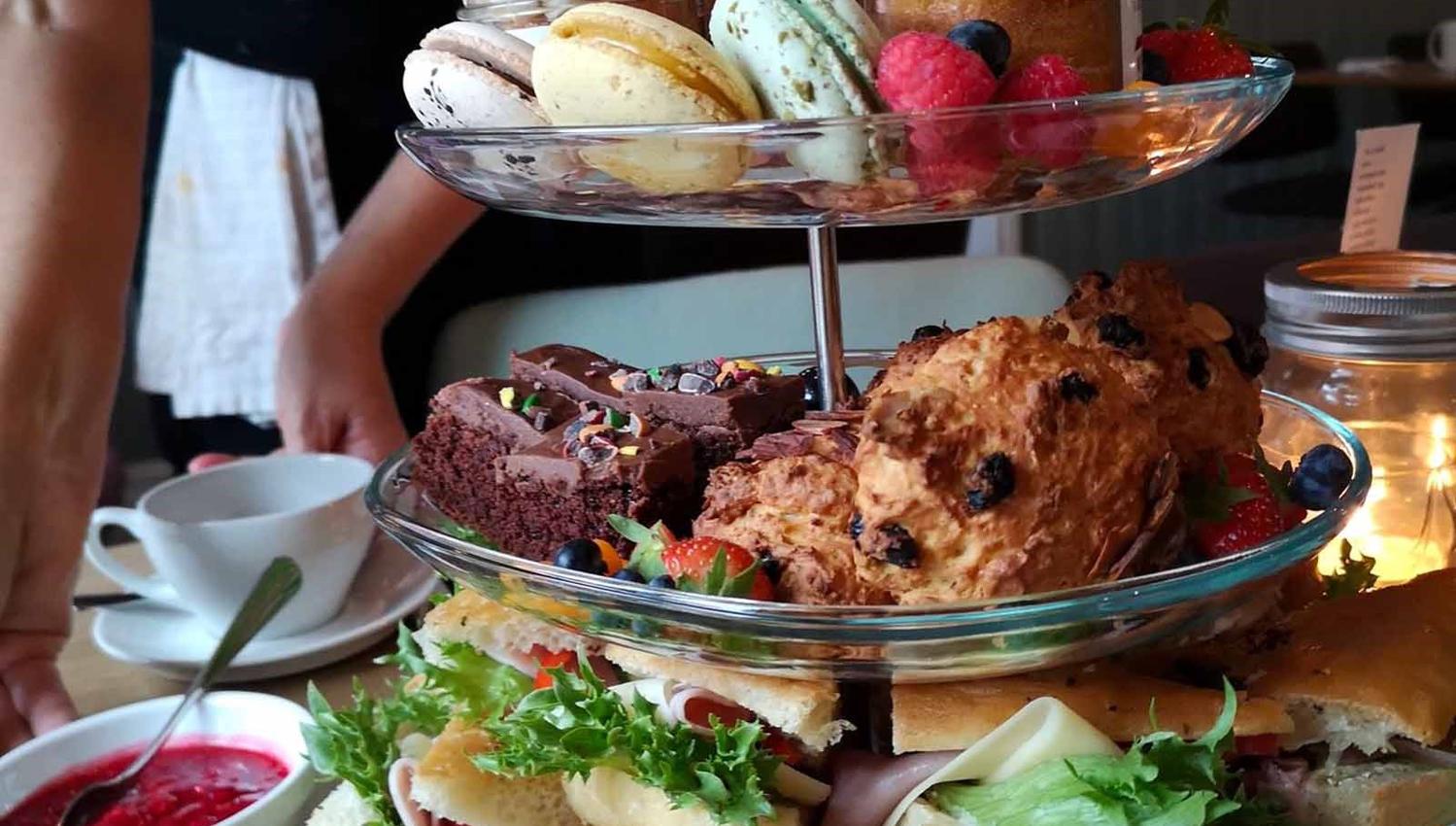 et brett med godsaker