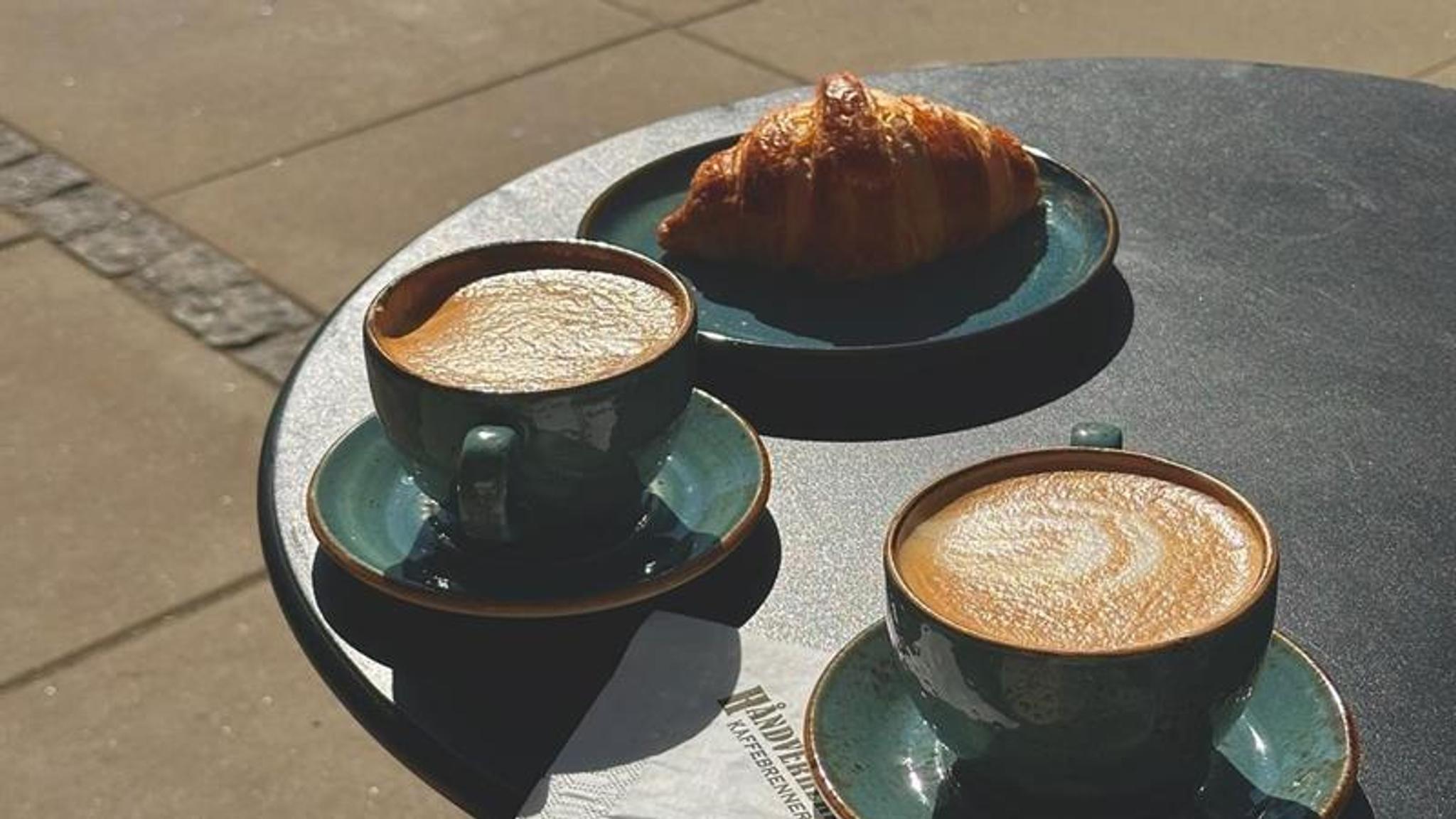 Outdoor seating in the sun