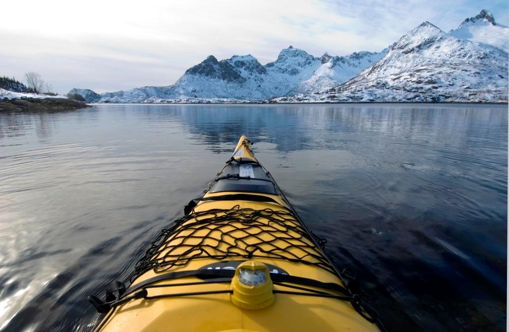 Winter Seekayak Touren auf den Lofoten