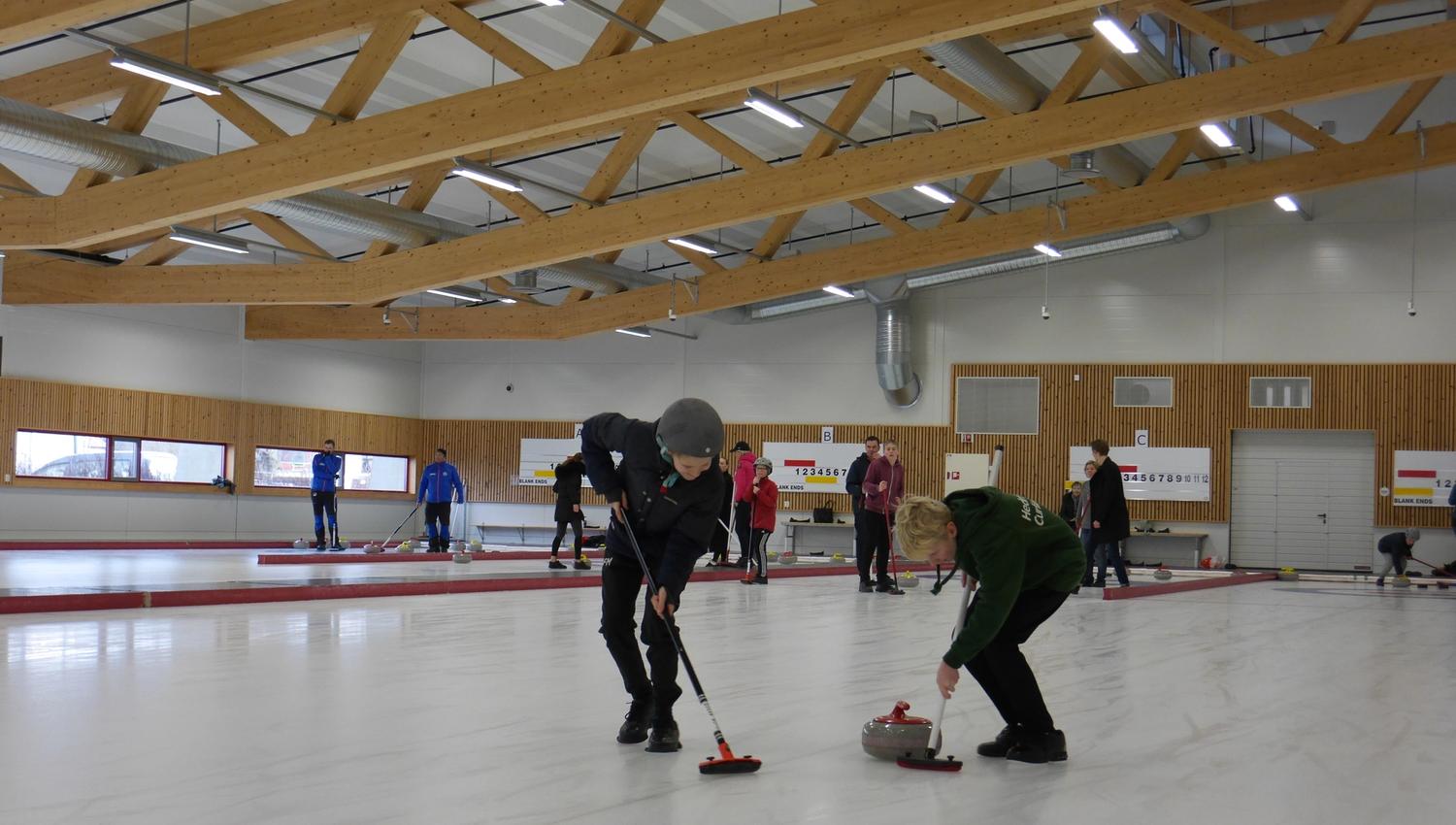 Idda Arena curlingbane