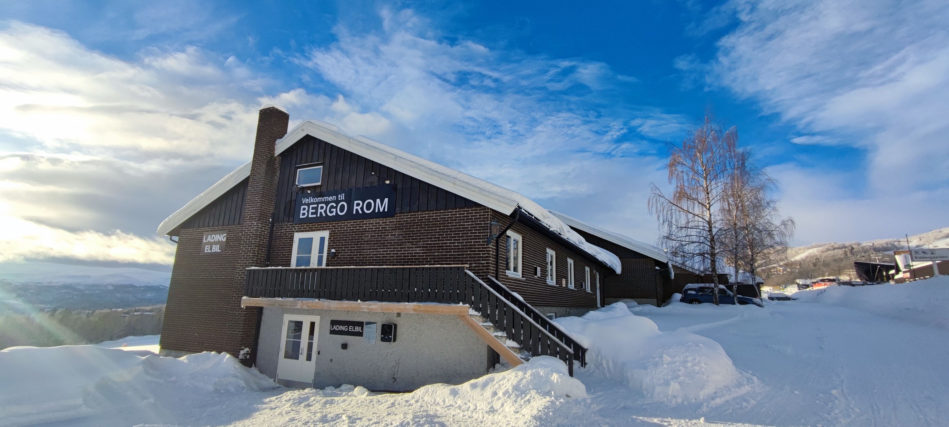 Bilde av Bergo Rom en solfylt dag på vinteren.