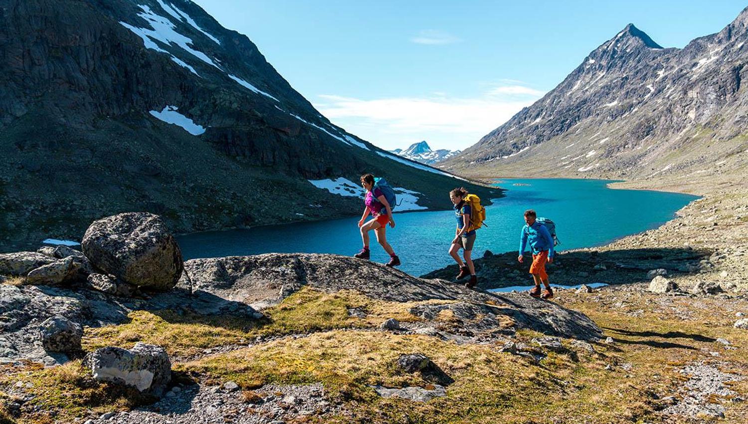Hiking through Svartdalen